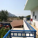 Nitsa's * Megálon Choríon
