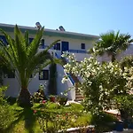 Nitsa's * Megálon Choríon